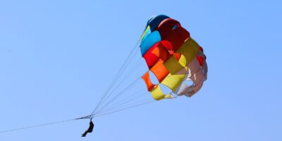 10_conseils_essentiels_pour_votre_premier_saut_en_parachute